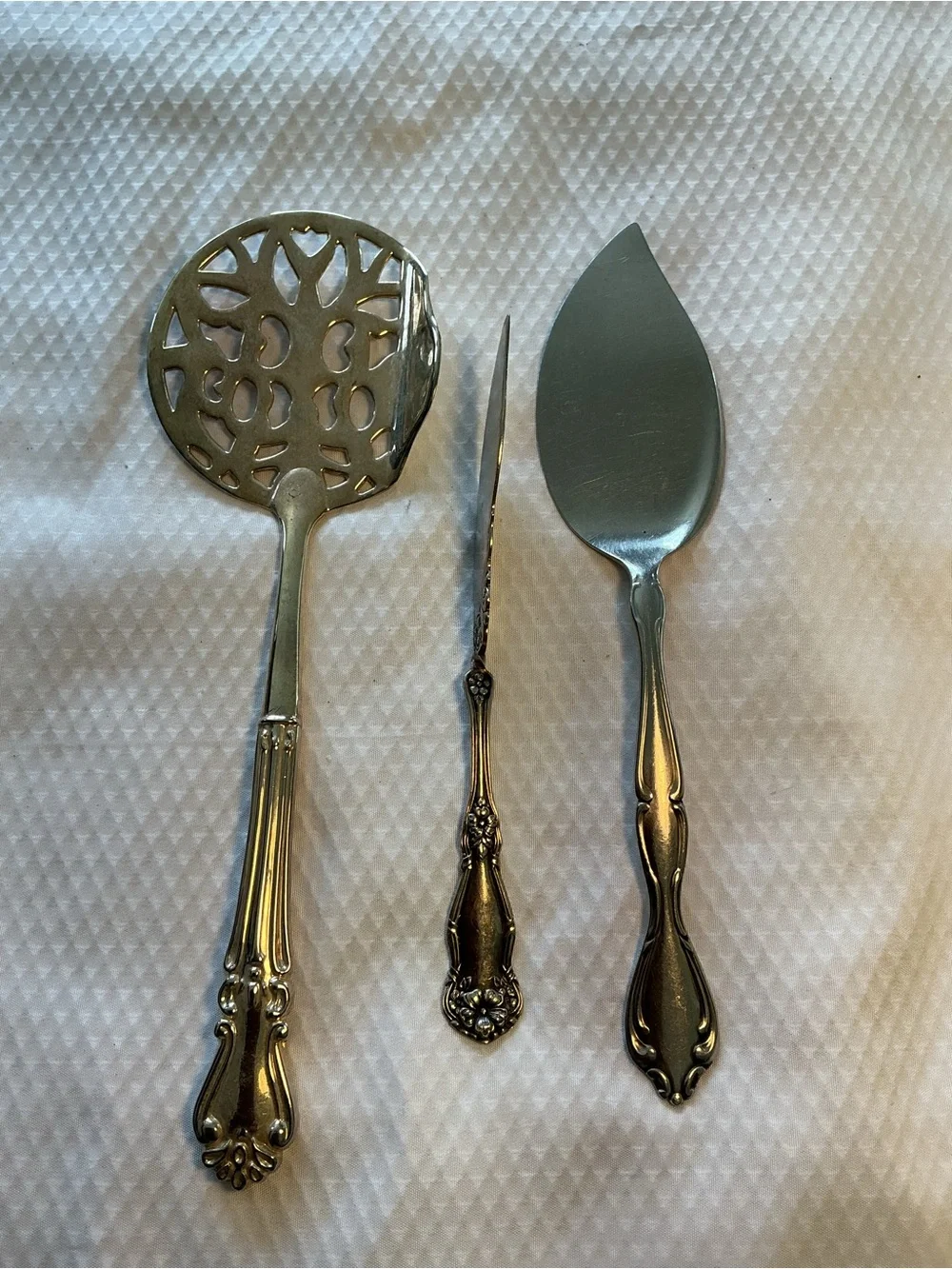 Vtg,Classic Silver Tone Serving Utensil Trio - Decorative Handles